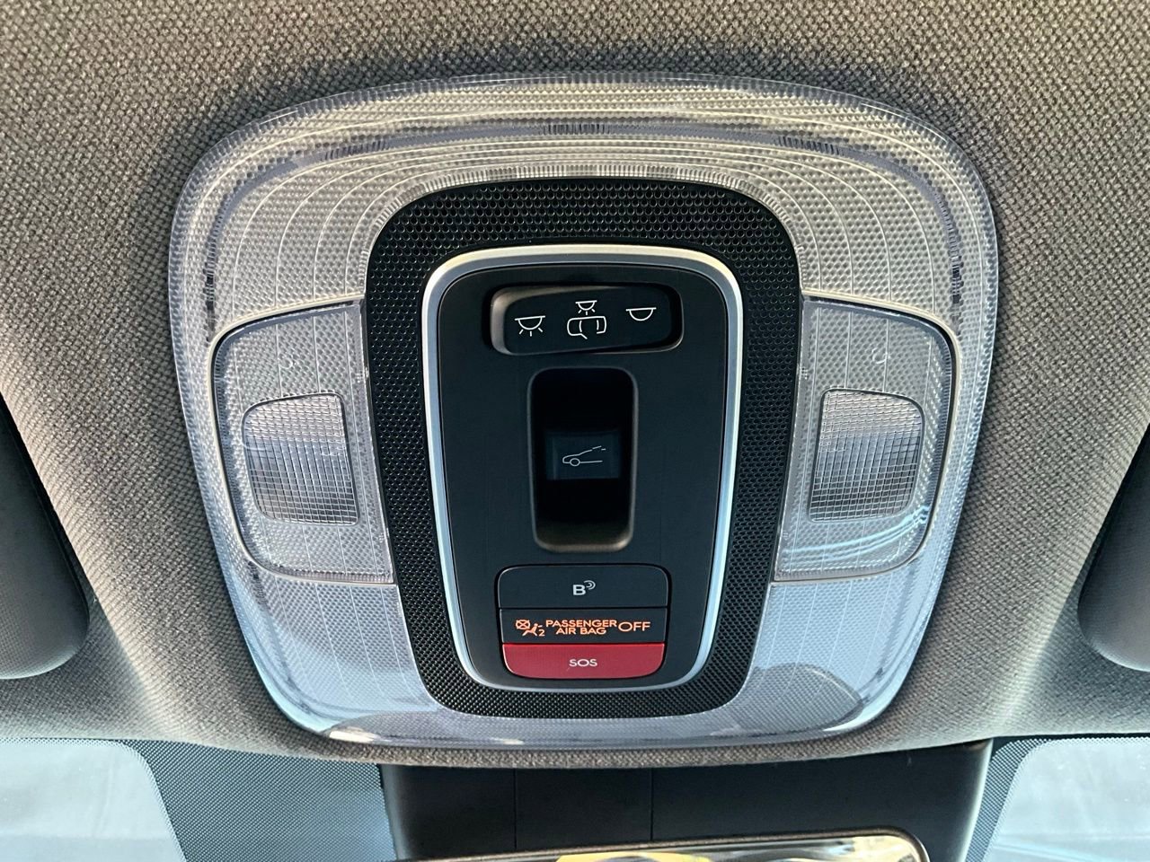 Used 2025 Hyundai Elantra SEL image 16