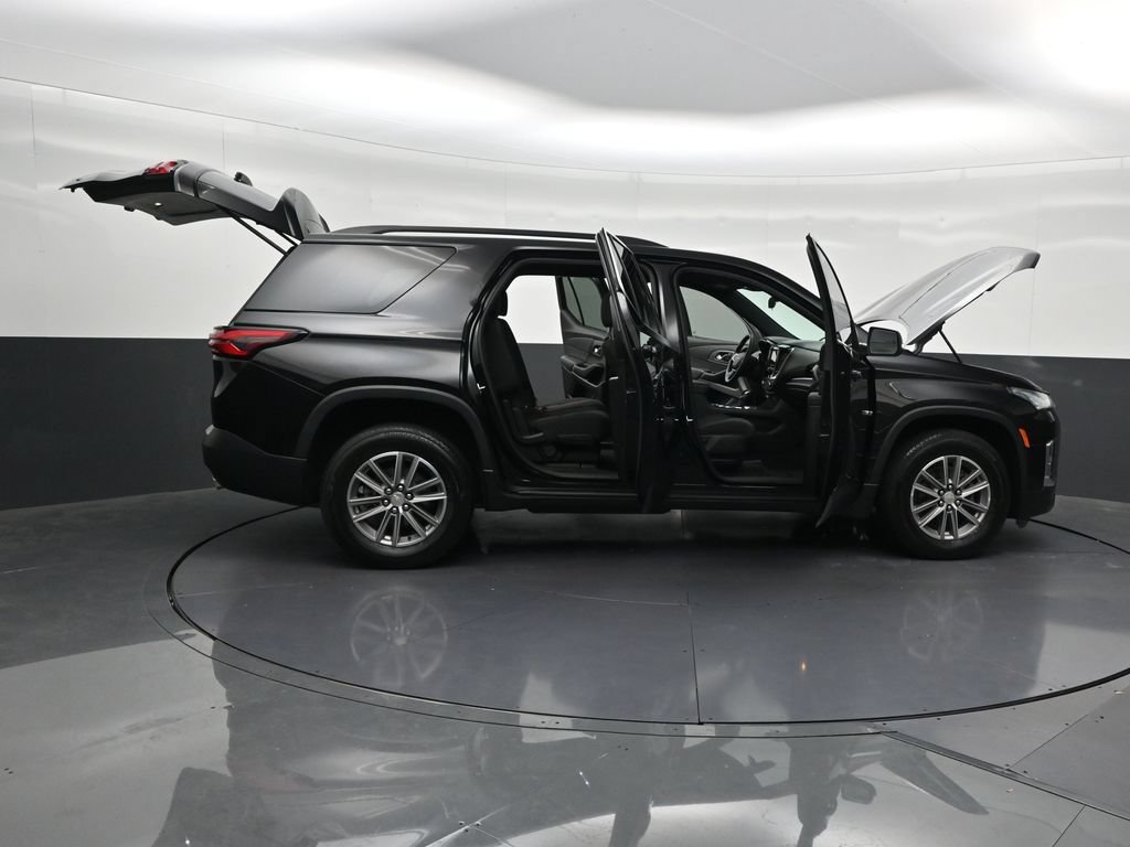 Used 2024 Chevrolet Traverse LT FWD image 34