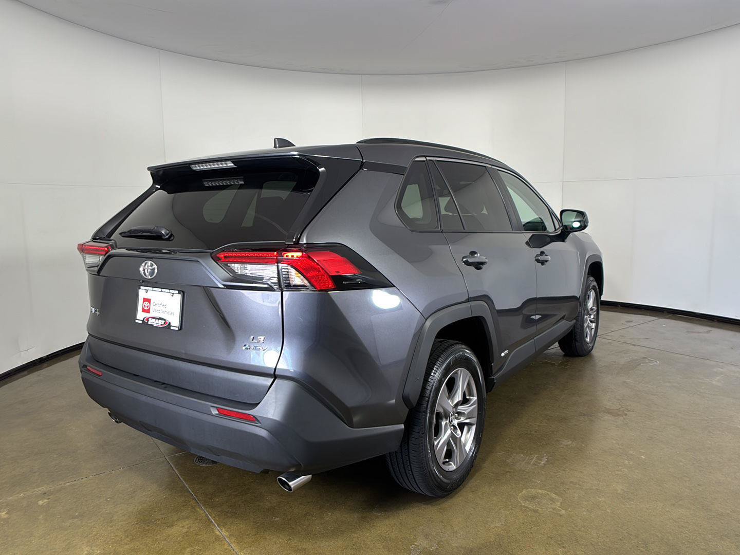 Used 2025 Toyota RAV4 LE AWD/4WD image 11