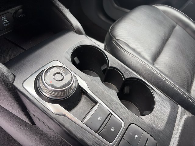 Used 2022 Ford Escape Titanium AWD/4WD image 11