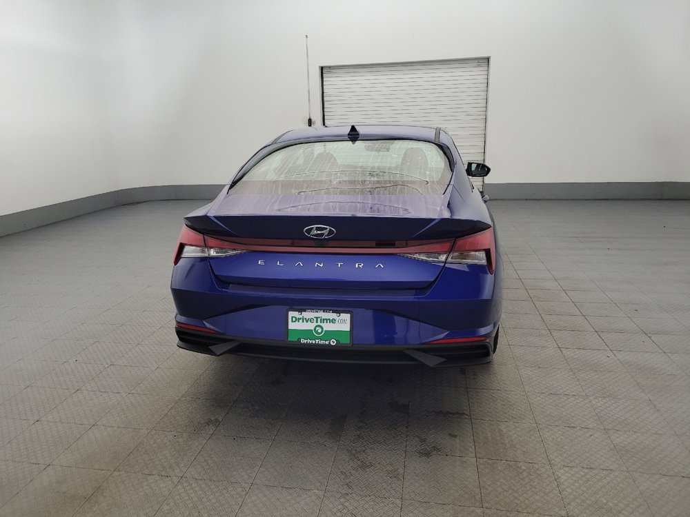 Used 2023 Hyundai Elantra SEL w/ Convenience Package image 7