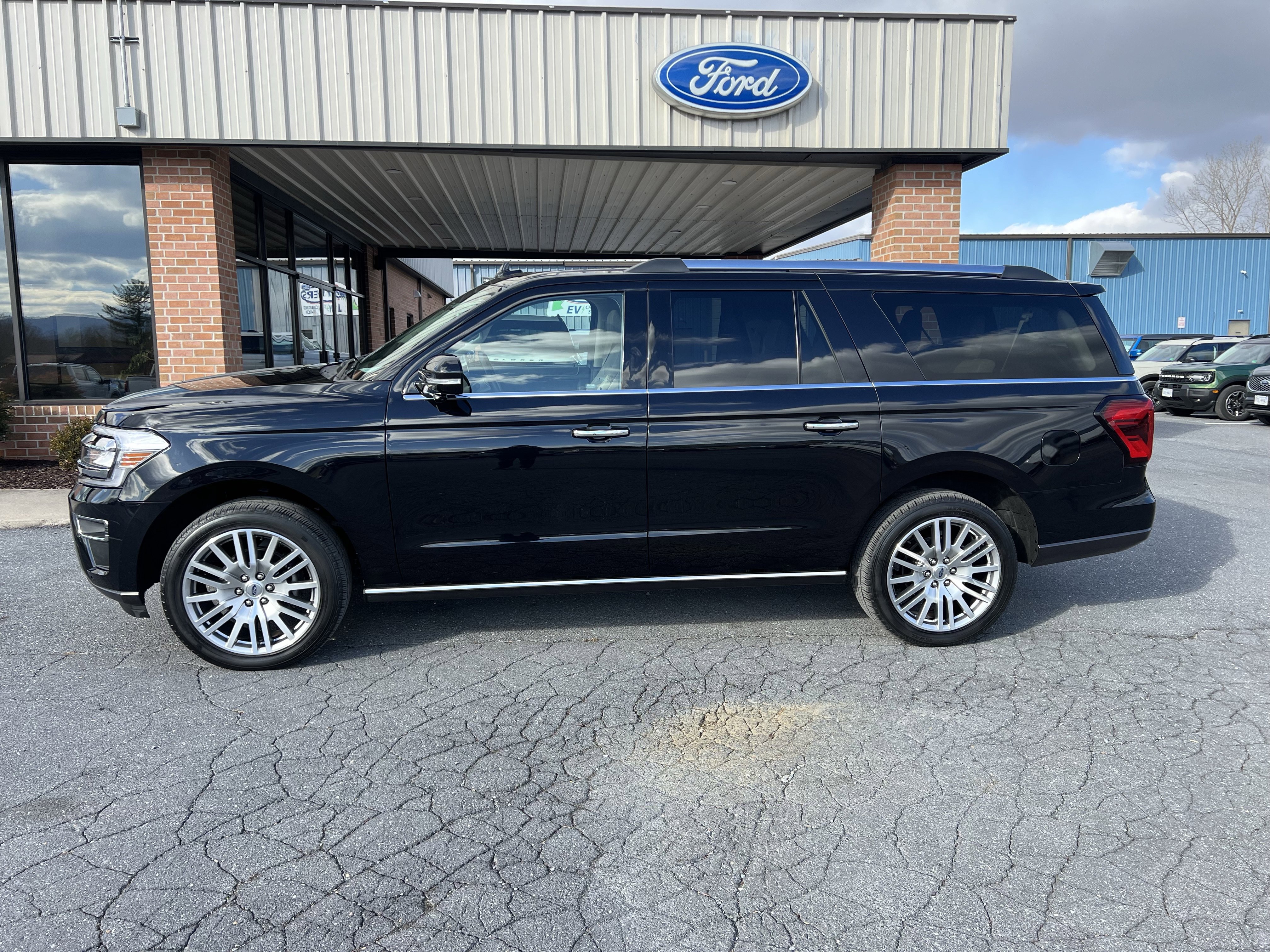 Used 2023 Ford Expedition Max Limited