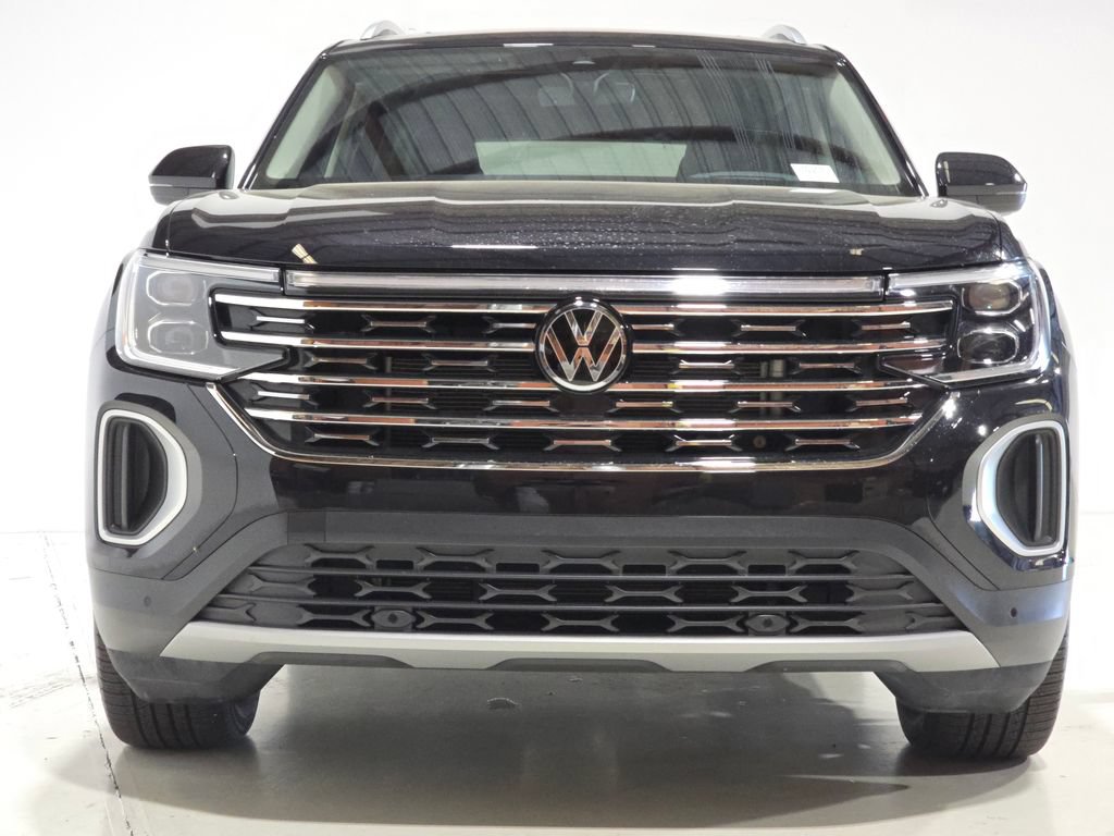 Used 2024 Volkswagen Atlas SEL AWD/4WD image 2