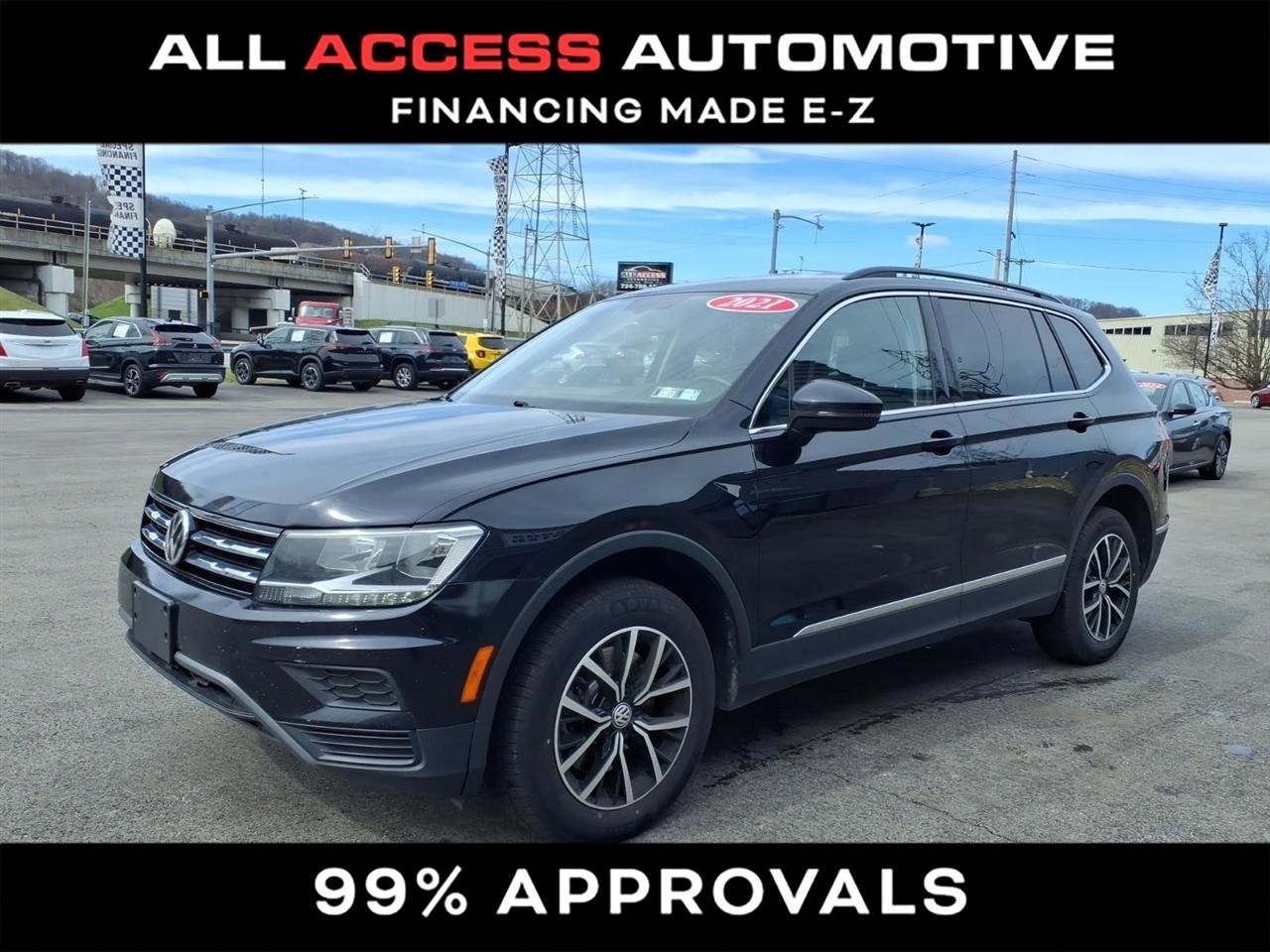 Used 2021 Volkswagen Tiguan SE image 4