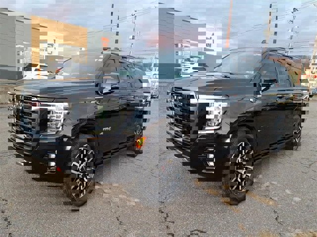Used 2023 GMC Yukon XL AT4 w/ AT4 Premium Plus Package image 7