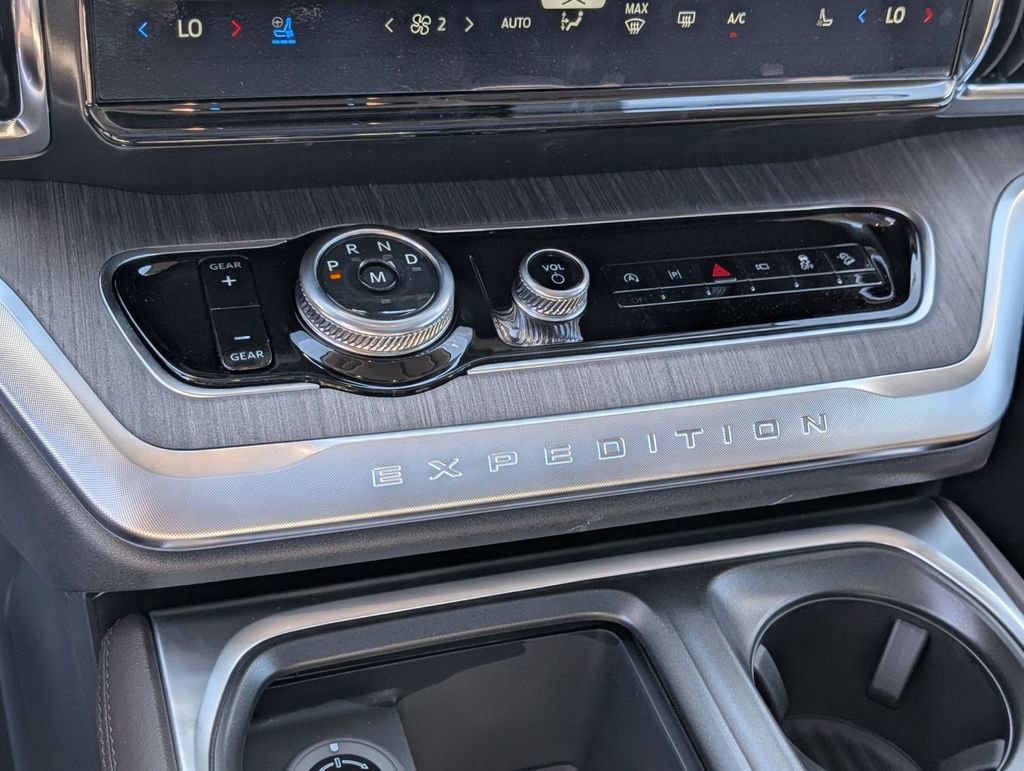 New 2026 Ford Expedition Platinum image 41