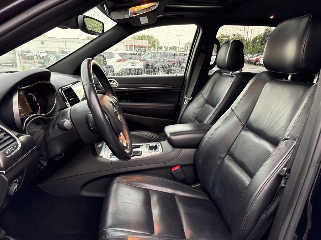 Used 2019 Jeep Grand Cherokee Limited AWD/4WD image 6