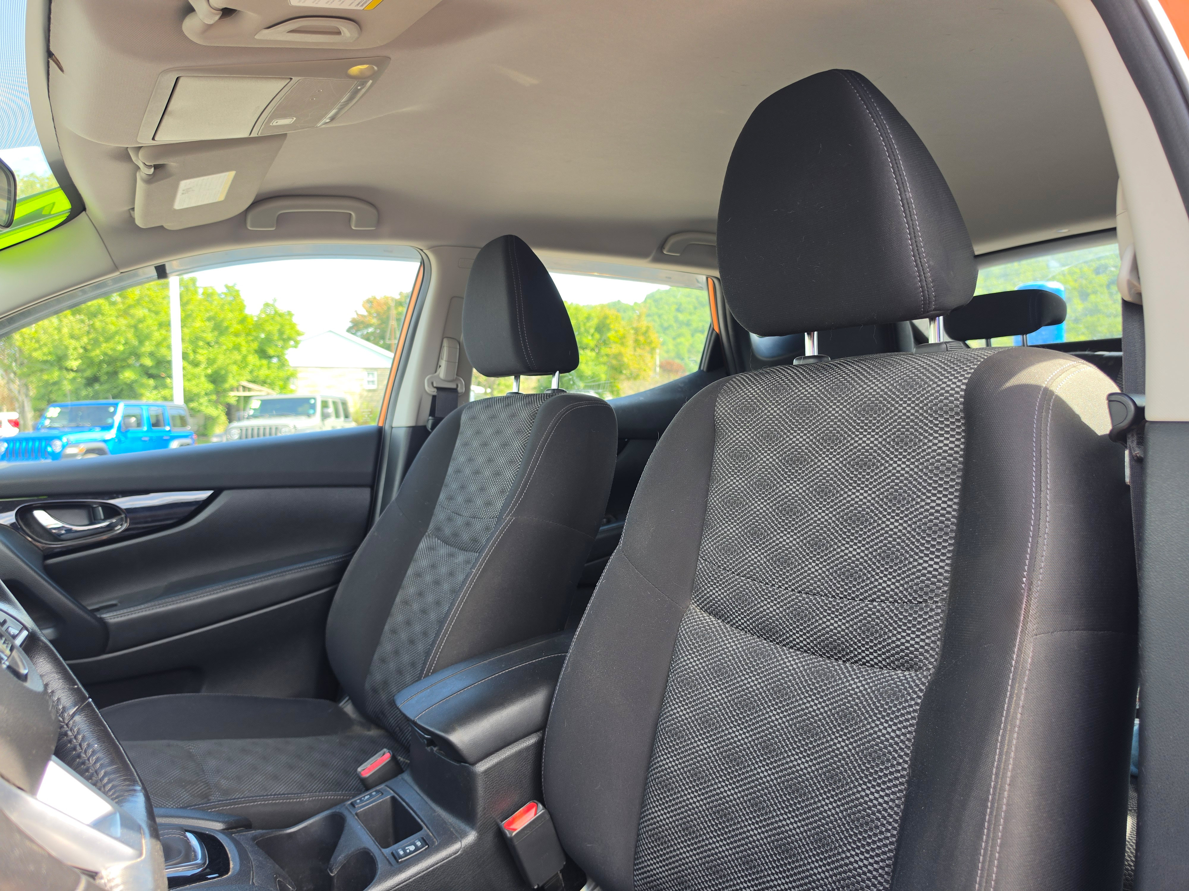 Used 2017 Nissan Rogue Sport SV w/ SV Premium Package AWD/4WD image 11