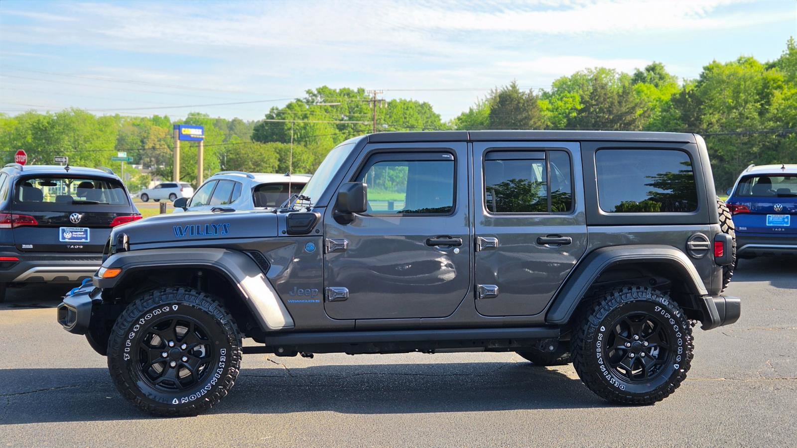 Used 2023 Jeep Wrangler Unlimited w/ Cold Weather Group image 9