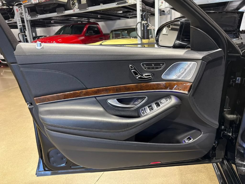 Used 2015 Mercedes-Benz S 550 4MATIC Sedan image 10