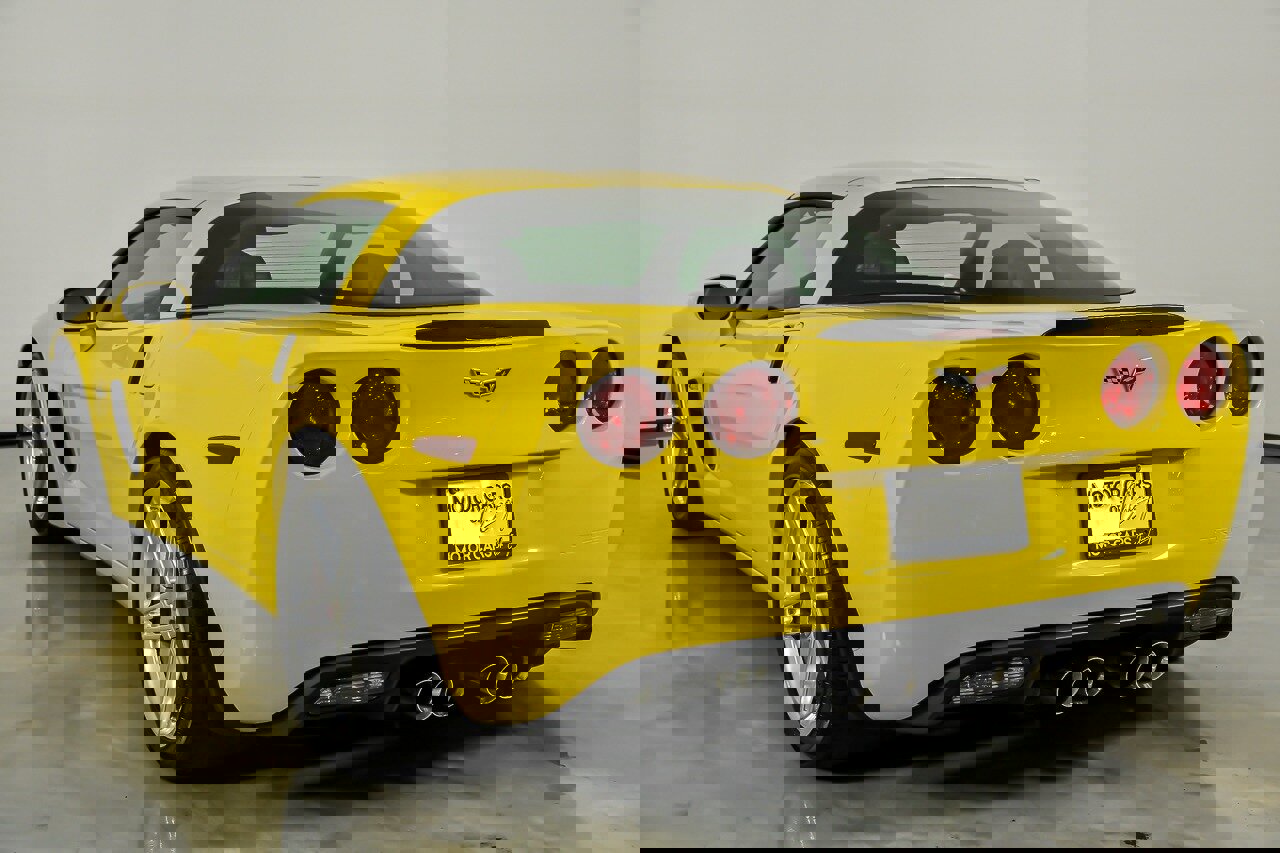 Used 2006 Chevrolet Corvette Z06 w/ Preferred Equipment Group image 10
