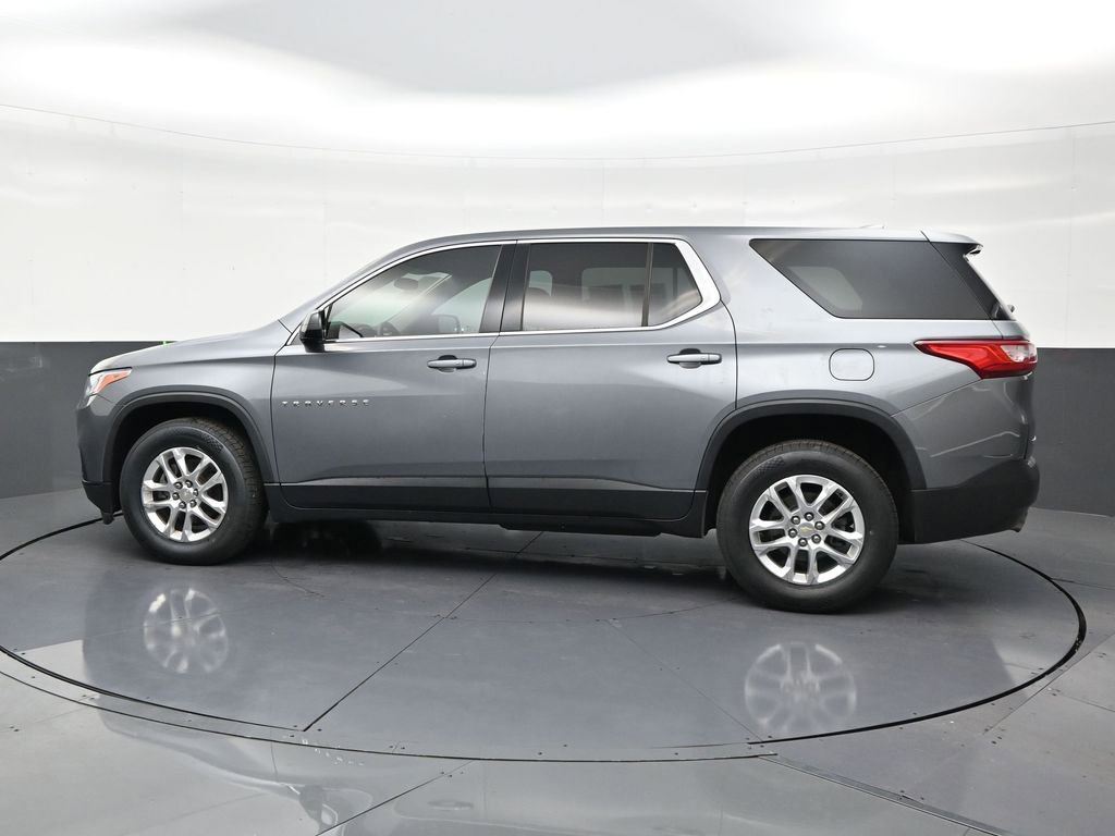 Used 2019 Chevrolet Traverse LS FWD image 2