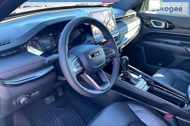 Used 2024 Jeep Compass Trailhawk image 14