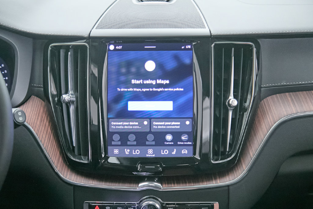 Certified 2023 Volvo XC60 B6 Ultimate w/ Climate Package AWD/4WD image 30