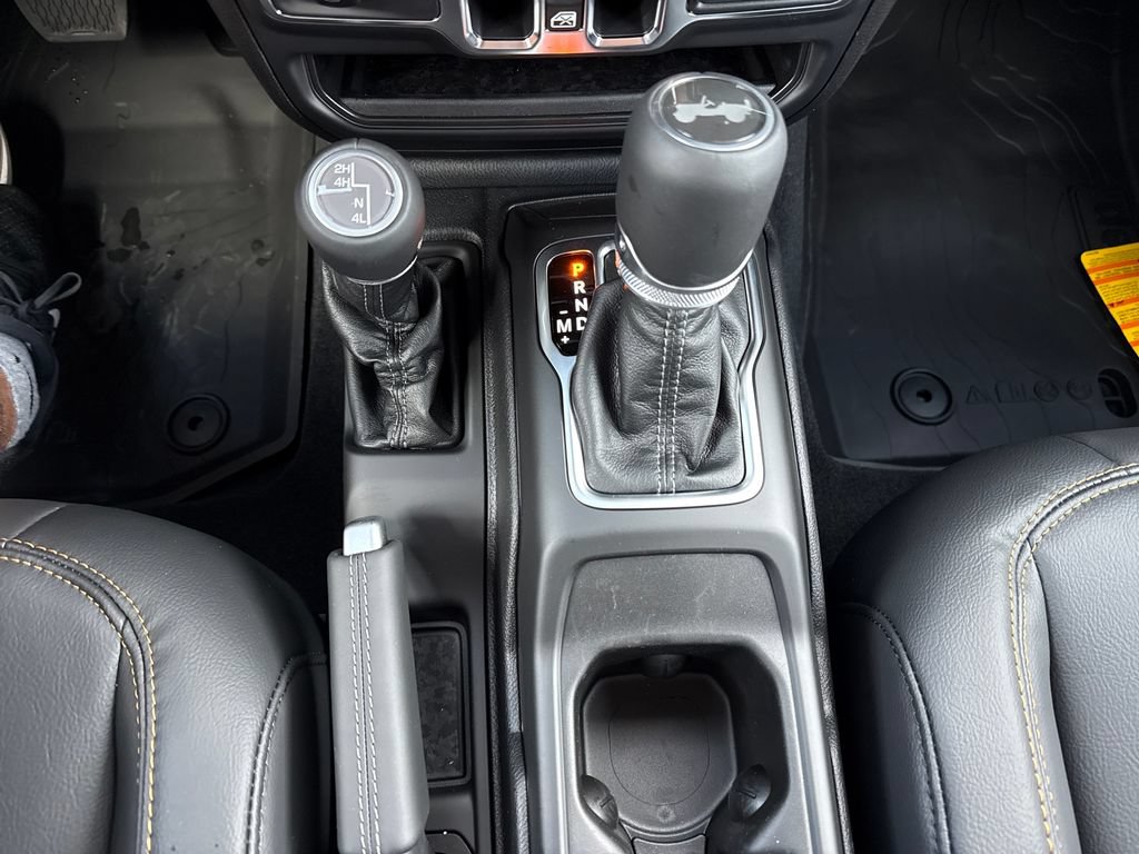 New 2027 Jeep Wrangler Unlimited Sahara AWD/4WD image 21