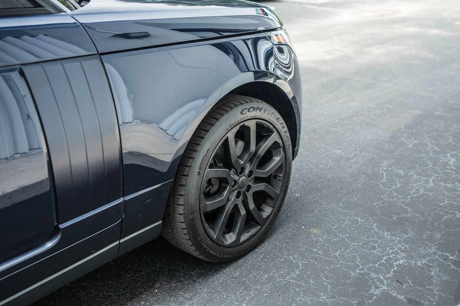 Used 2018 Land Rover Range Rover Supercharged AWD/4WD image 11