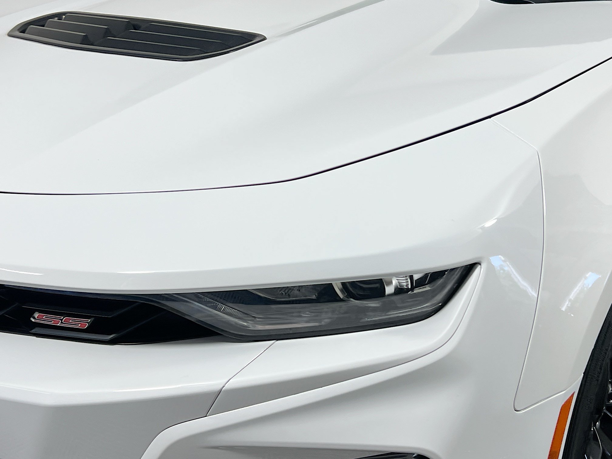 Used 2022 Chevrolet Camaro SS RWD image 11
