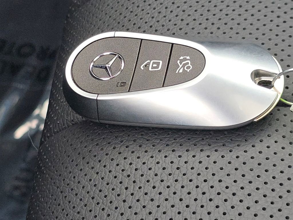 New 2026 Mercedes-Benz E 450 4MATIC Sedan image 37