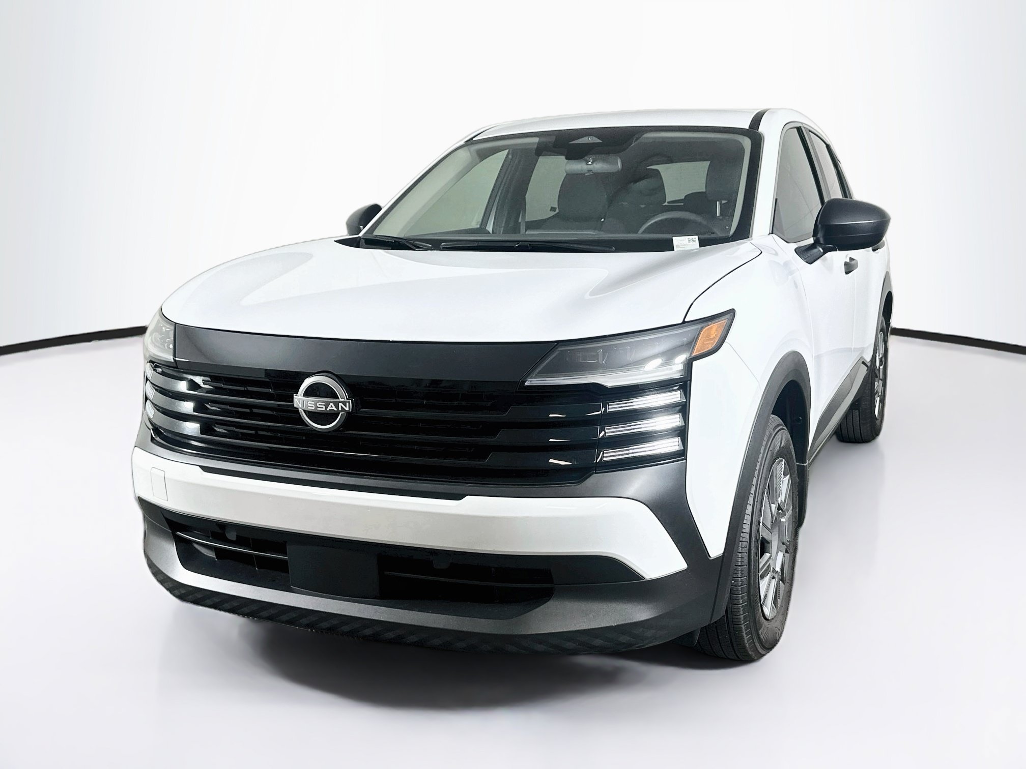 Used 2025 Nissan Kicks S FWD image 3