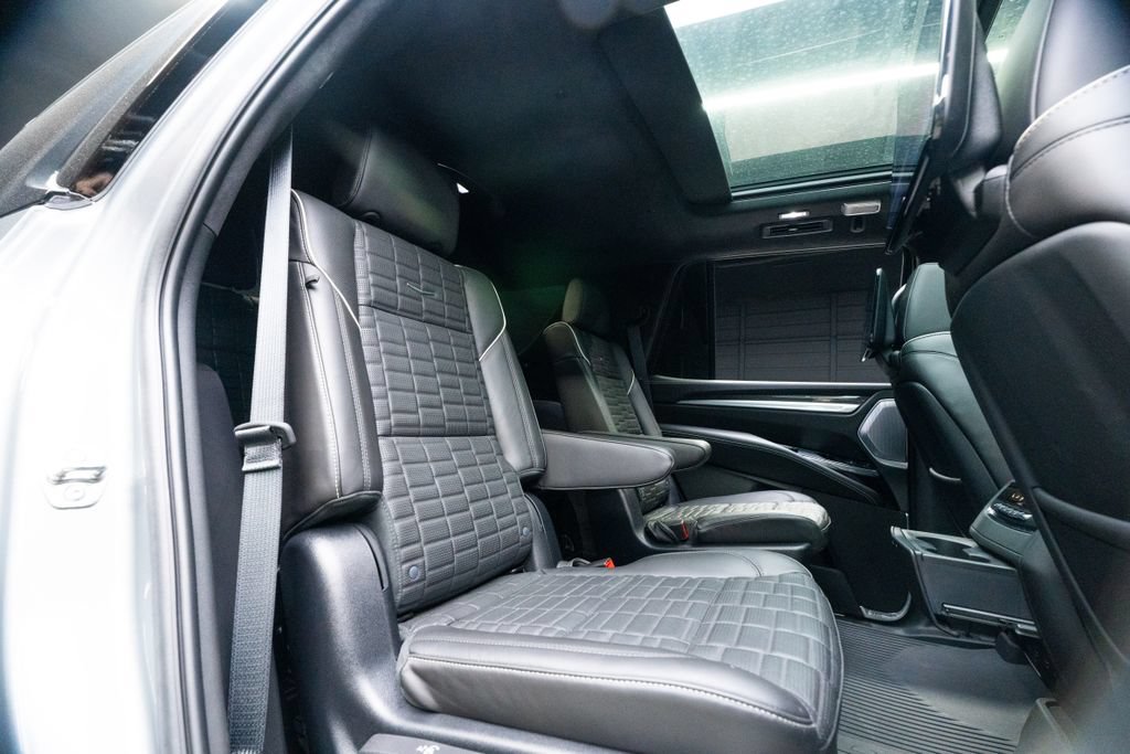 Used 2025 Cadillac Escalade V w/ LPO, ONYX Package AWD/4WD image 46