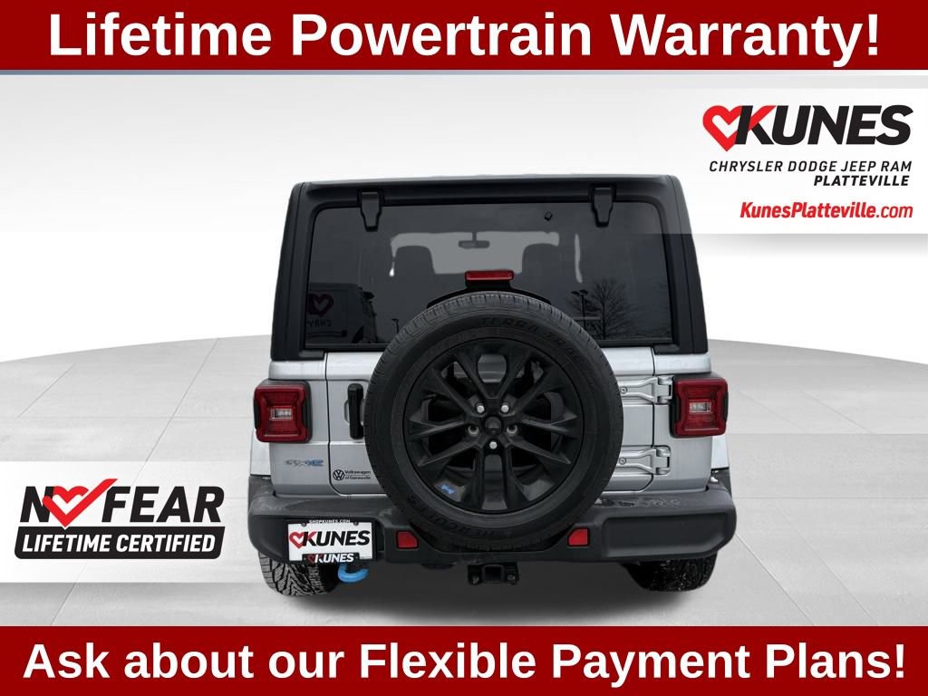 Used 2023 Jeep Wrangler Unlimited Sahara AWD/4WD image 11