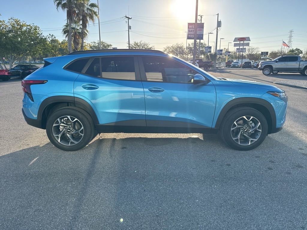 Used 2026 Chevrolet Trax LT image 5