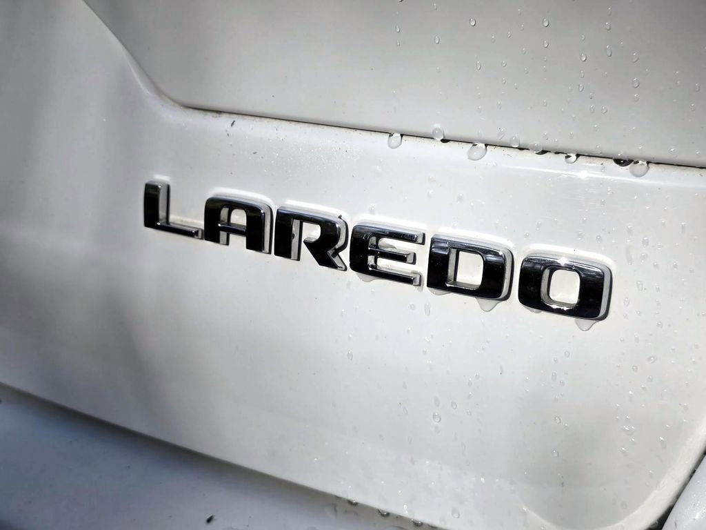 Used 2023 Jeep Grand Cherokee Laredo w/ Luxury Tech Group I image 6