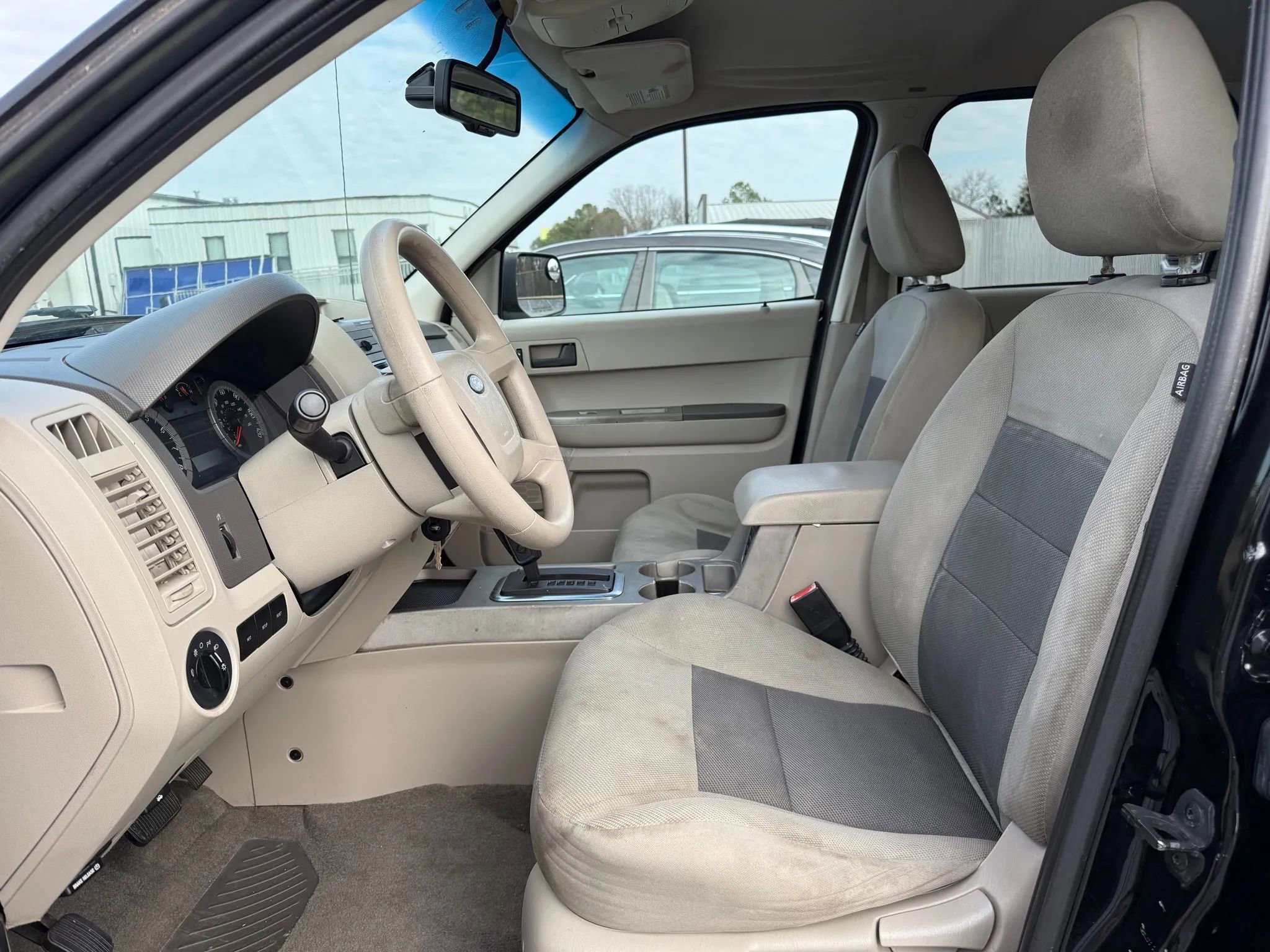 Used 2008 Ford Escape XLT image 2