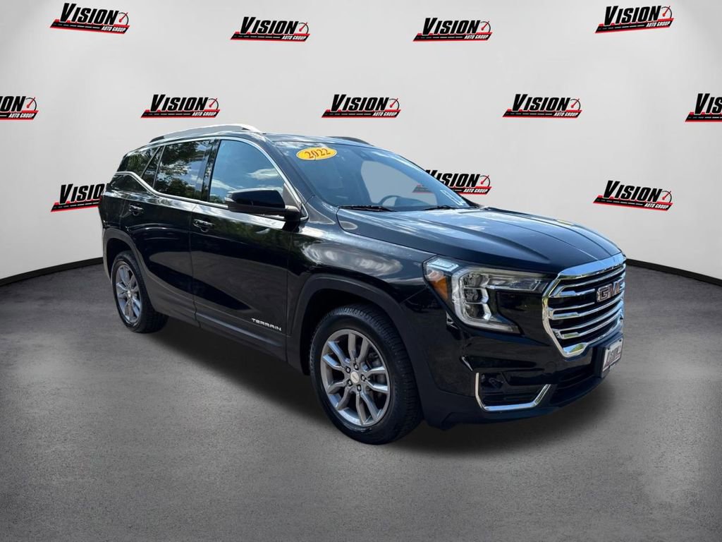 Used 2022 GMC Terrain SLT image 3