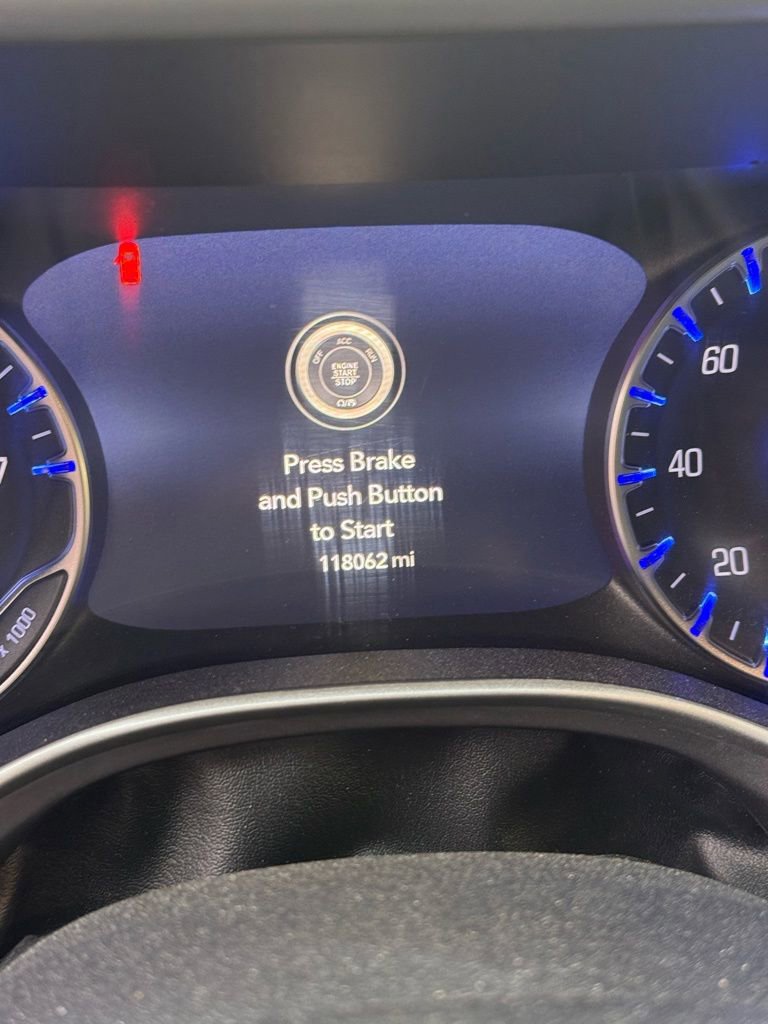 Used 2022 Chrysler Pacifica Touring-L FWD image 6