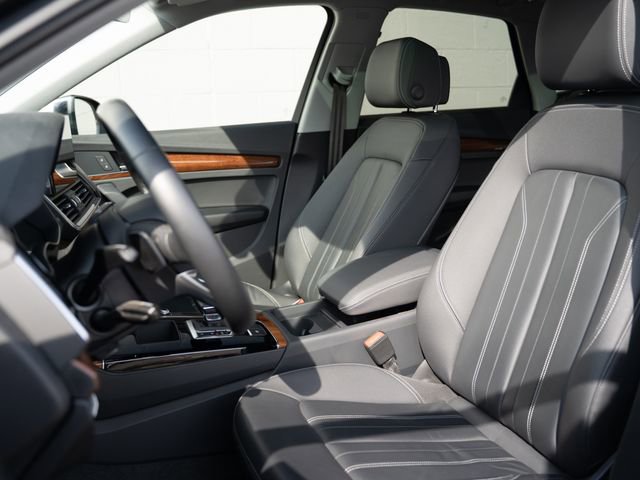 Certified 2023 Audi Q5 2.0T Premium w/ Convenience Package AWD/4WD image 5