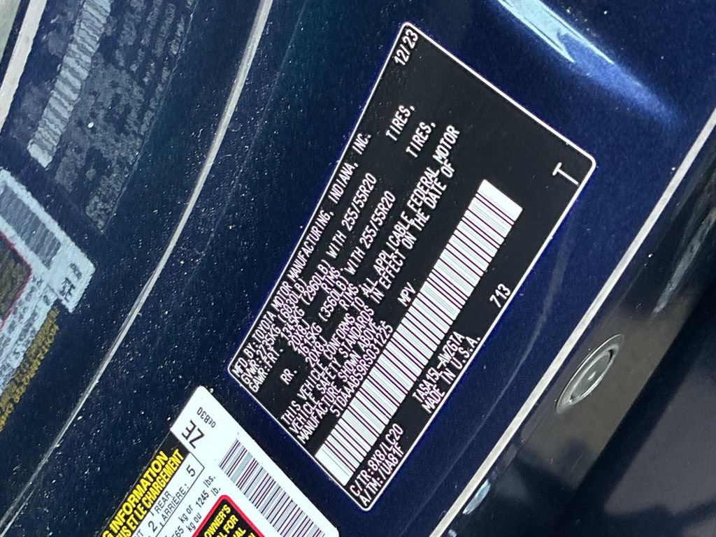 Used 2024 Toyota Grand Highlander AWD image 23