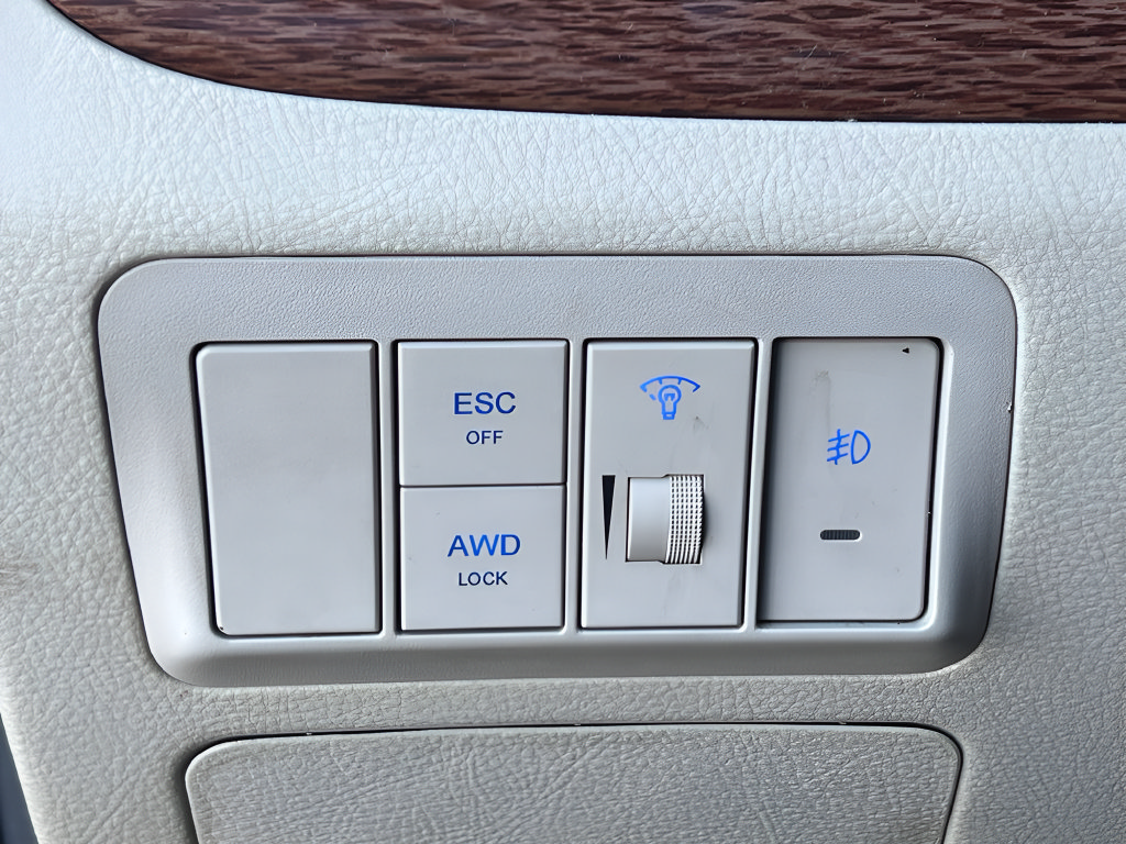 Used 2008 Hyundai Santa Fe AWD image 19