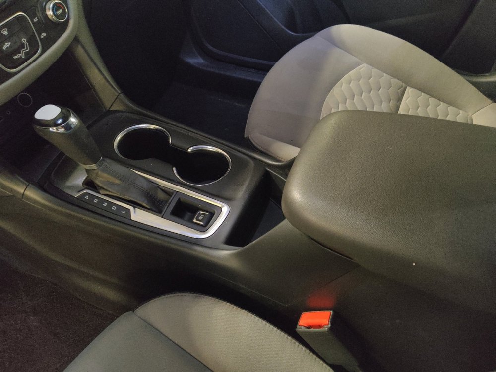 Used 2020 Chevrolet Equinox LS FWD image 26