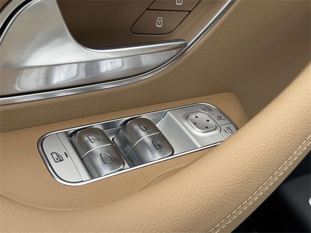 New 2026 Mercedes-Benz GLS 580 4MATIC image 17
