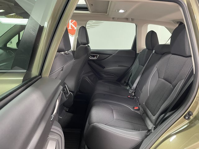 Used 2023 Subaru Forester Premium AWD/4WD image 21