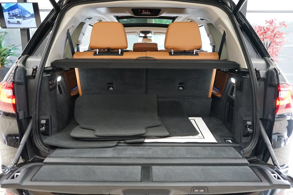 Used 2019 BMW X7 xDrive50i w/ Premium Package AWD/4WD image 66