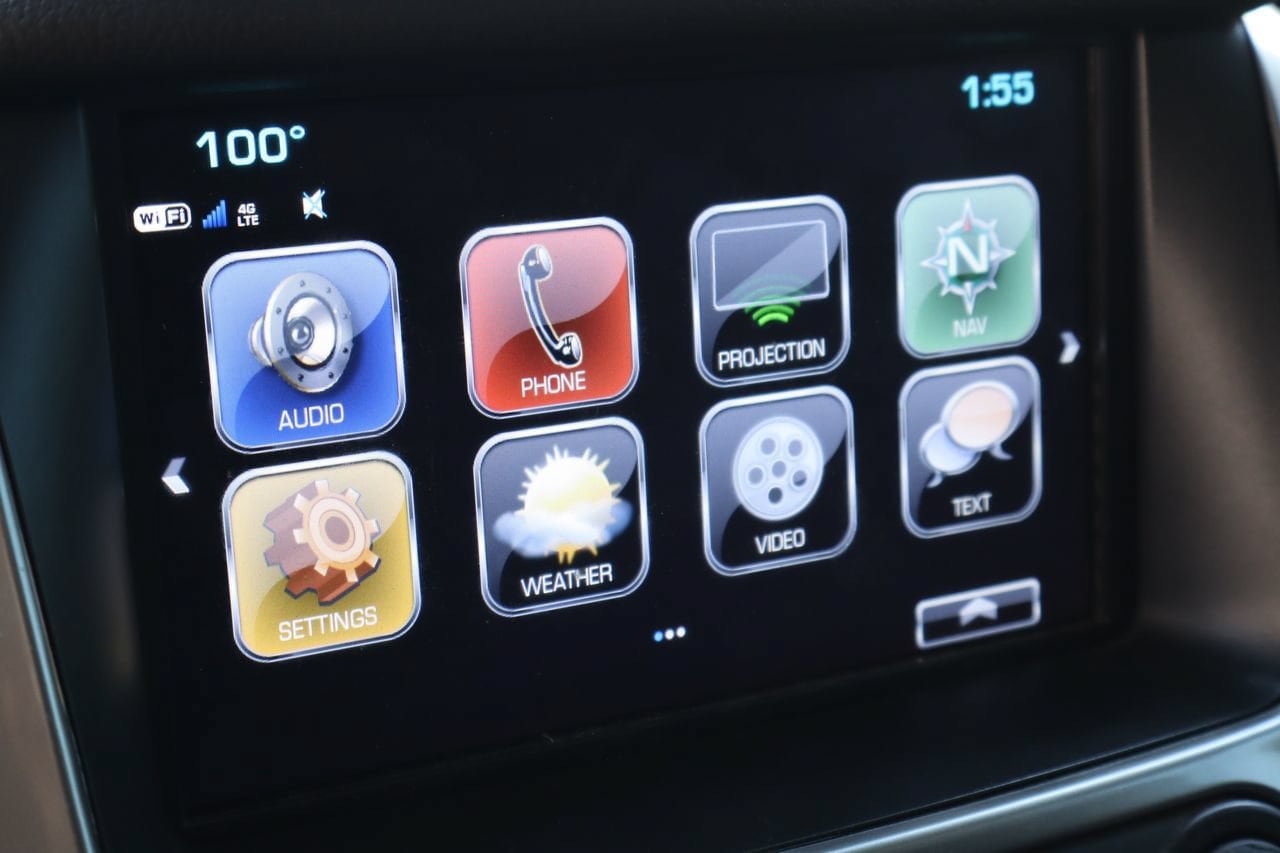 Used 2019 Chevrolet Suburban Premier AWD/4WD image 10