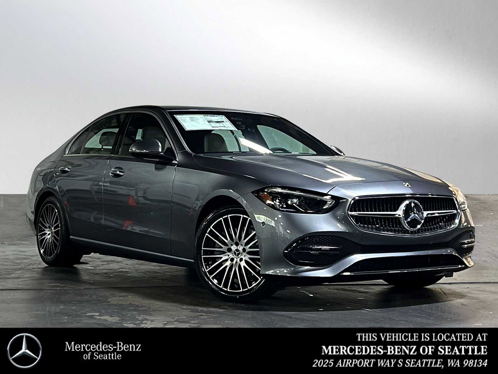 Used 2025 Mercedes-Benz C 300 4MATIC Sedan image 1