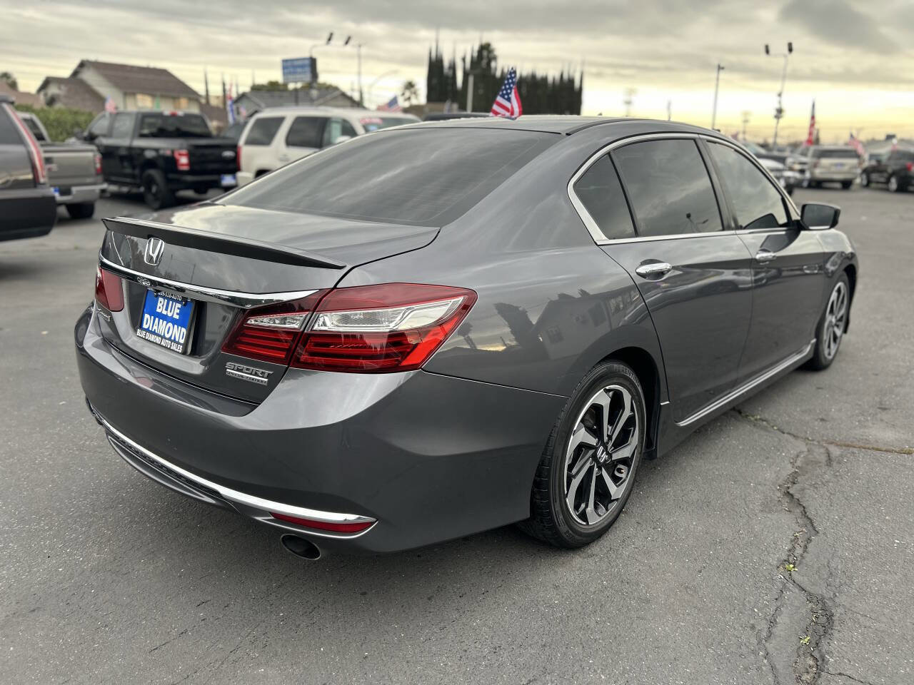 Used 2017 Honda Accord Sport Special Edition image 7