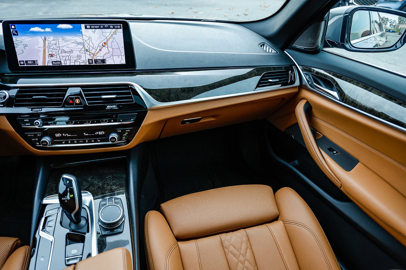 Used 2022 BMW 530i w/ Premium Package image 15