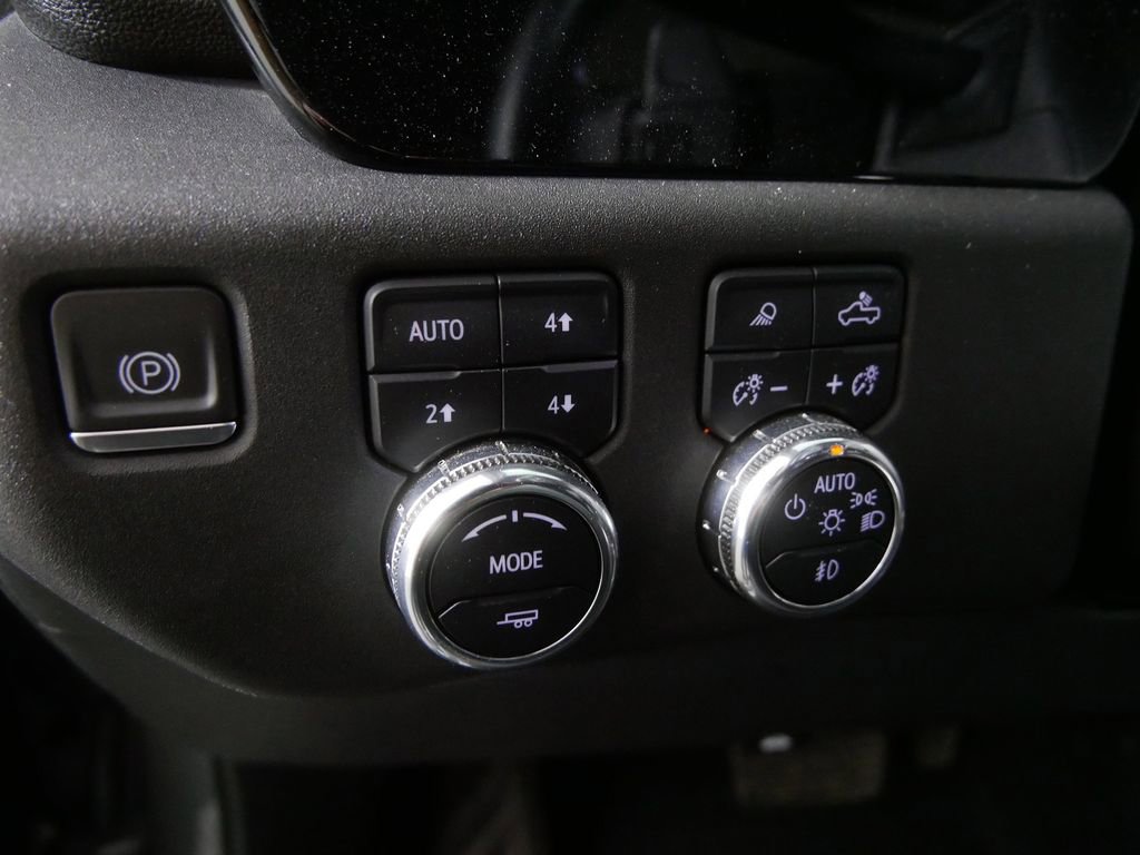 Used 2023 GMC Sierra 1500 SLT w/ SLT Premium Plus Package AWD/4WD image 21