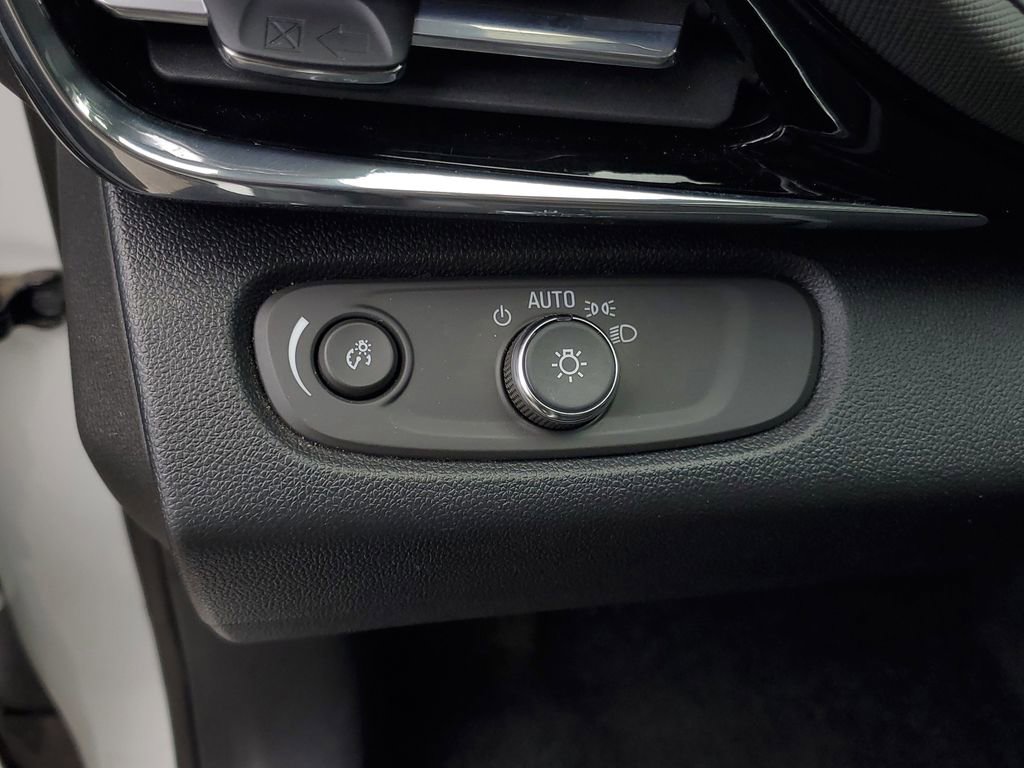 Used 2025 Buick Envista Sport Touring FWD image 14