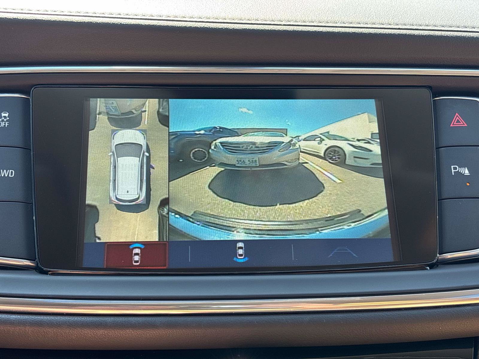 Used 2019 Buick Enclave Essence AWD/4WD image 23