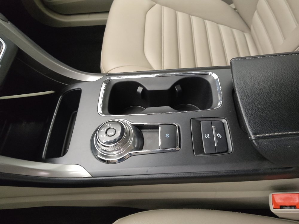 Used 2019 Ford Fusion SEL image 26