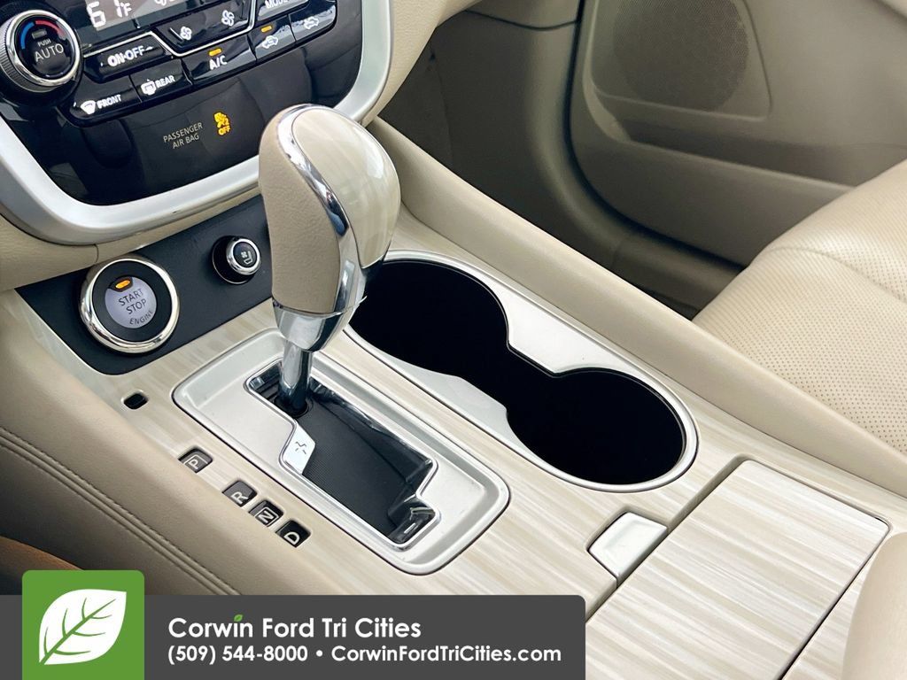 Used 2015 Nissan Murano Platinum w/ Platinum Technology Package FWD image 10