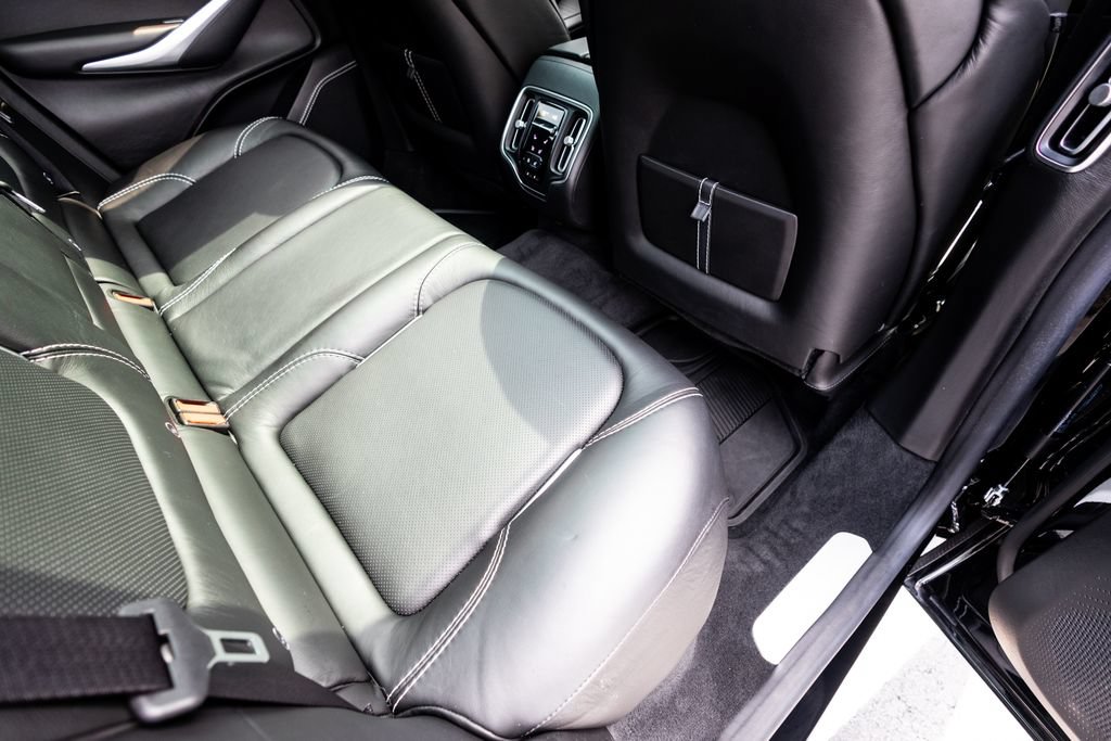 Used 2021 Aston Martin DBX AWD/4WD image 49