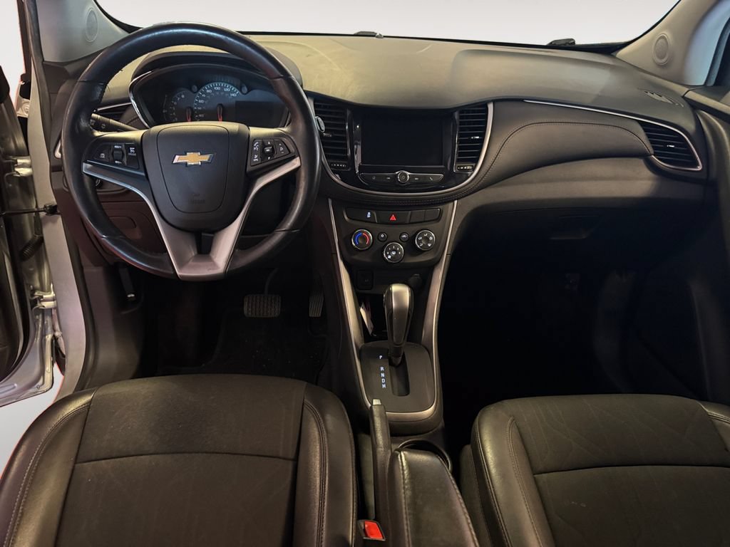 Used 2022 Chevrolet Trax LT w/ Driver Confidence Package AWD/4WD image 10
