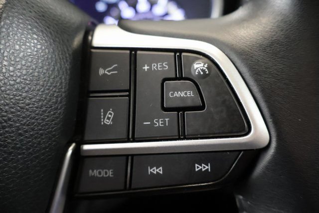 Used 2023 Toyota Highlander XSE AWD/4WD image 21