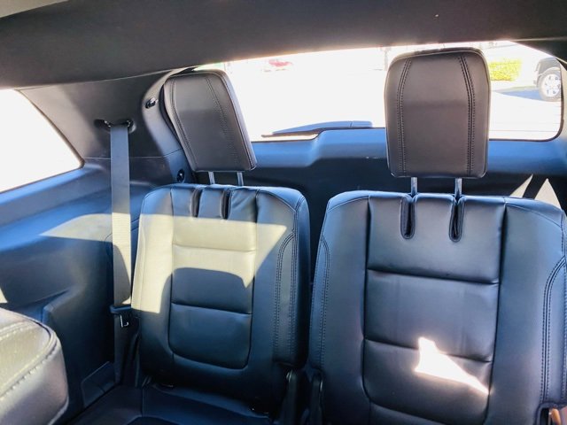 Used 2018 Ford Explorer XLT w/ Equipment Group 202A image 29